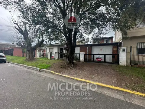 Casa con dúplex en venta | Gral. Lemos N°72 | Escobar. OPORTUNIDAD