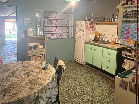 Casa 3 ambientes con 1 baño