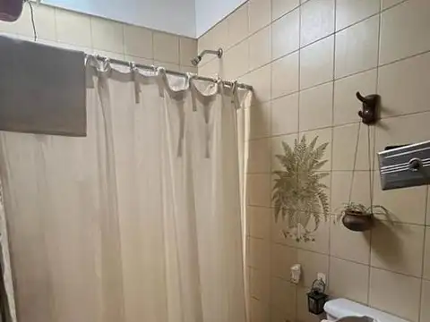 CASA AL FRENTE 3 AMBIENTES, ESCUCHAN OFERTAS 