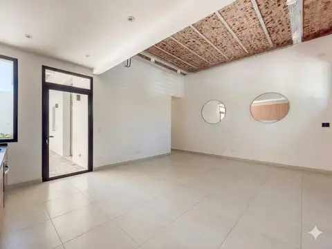 VENTA PH 4 AMBS RENOVADO. PATIO. JARDIN Y PARRILLA