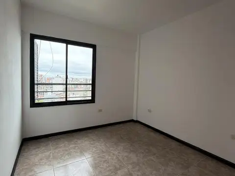 Departamento en Alquiler en Abasto, $ 650.000