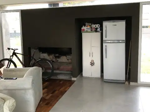 EXCELENTE CASA AMPLIA Y MODERNA   CONSULTE 