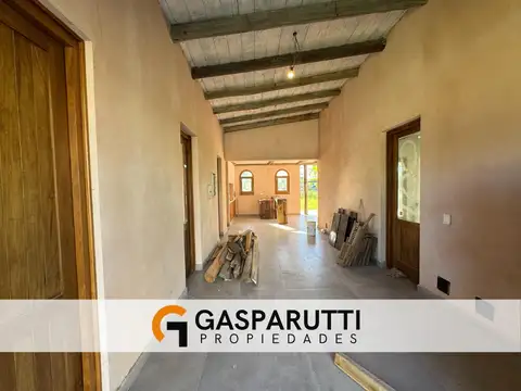 Casa 5 ambientes con 4 baños