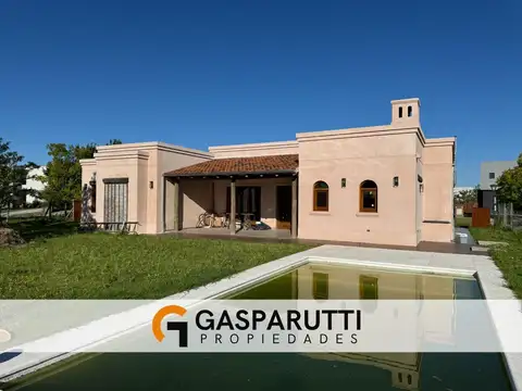 Casa en Venta en Canton Golf Estilo de Campo