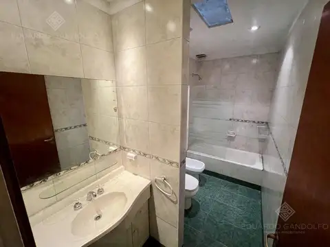 Depto Tipo Casa 4 ambientes con 2 baños