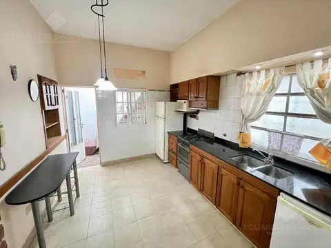 Depto Tipo Casa en Venta con 1 cocheras