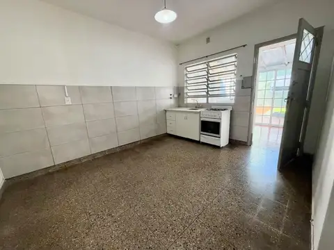 Casa en Alquiler en Castelar Sur, $ 1.100.000