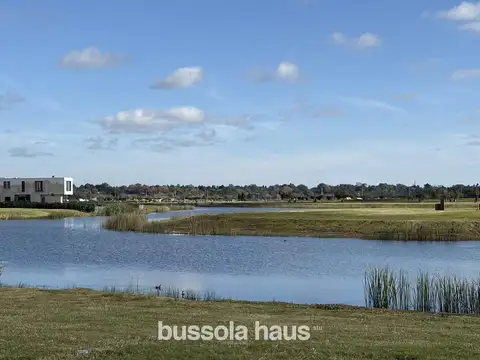 Terreno al lago central en Puertos, Amarras