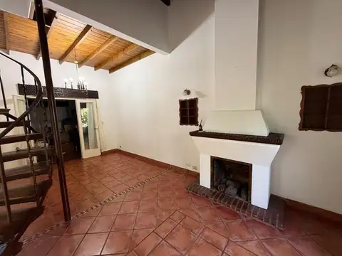 Depto Tipo Casa 6 ambientes con 3 baños