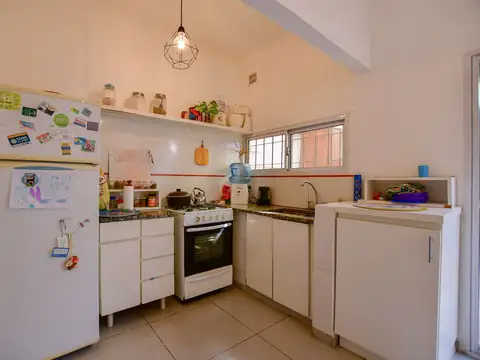 CASA EN VENTA LA PLATA 3 DORMITORIOS