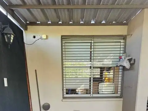 Depto Tipo Casa en Alquiler en Maipu, $ 830.000