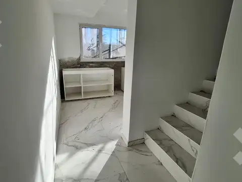 Depto Tipo Casa en Venta de 3 dormitorios