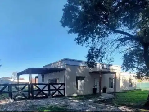 VENTA CASA 5AMB C/ PILETA HARAS DEL SUR ll