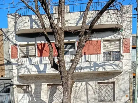 VENTA PH 4 AMB PB AL FRENTE EN DEVOTO 