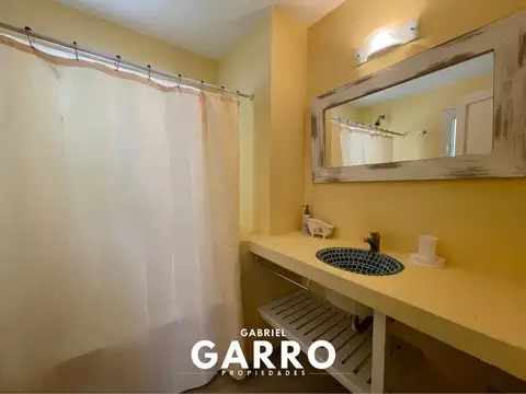 Casa 5 ambientes con 2 baños