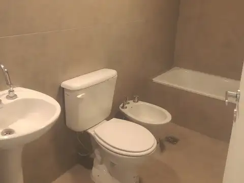 Depto Tipo Casa en Alquiler al Oeste