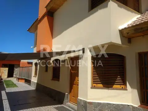 Juan José Castelli 100