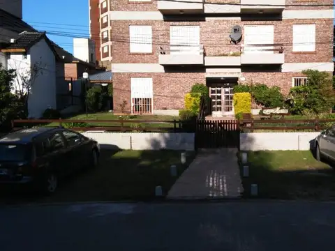 Avenida 2 e/ Paseo 102 y Paseo 103