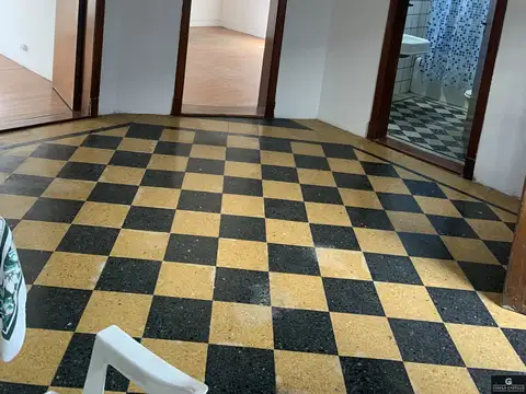 Depto Tipo Casa 4 ambientes con 2 baños