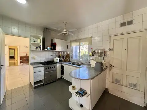 Casa 6 ambientes con 3 baños