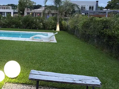 Casa 5 ambientes con 3 baños