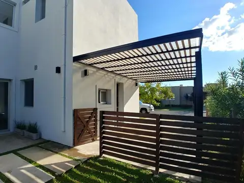 Casa en Venta con cochera