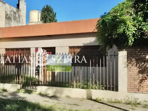 Venta de Casa 4 Ambientes en San Andres, General San Martín.