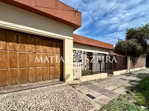 Casa en Venta con 1 cochera