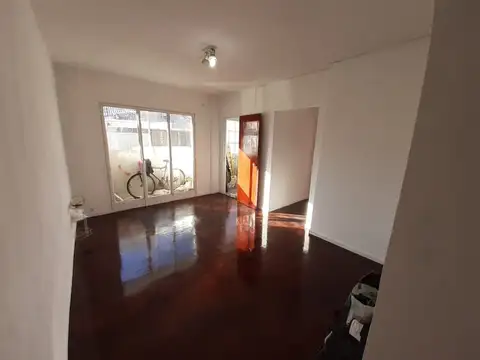 Depto Tipo Casa en Venta de 2 ambientes
