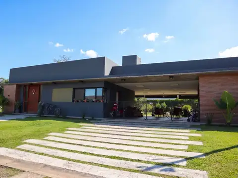 Casa en Venta en Los Nogales, USD 211.460