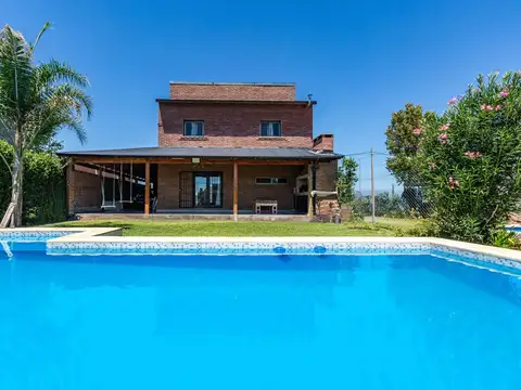 VENTA/PERMUTA - Casa de 4 dormitorios. Tierra de sueños 3, Roldan.