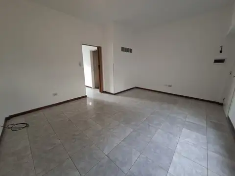 Casa en Alquiler en Ituzaingó Norte, $ 800.000