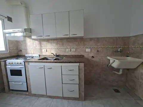 Casa en Alquiler con 1 cochera