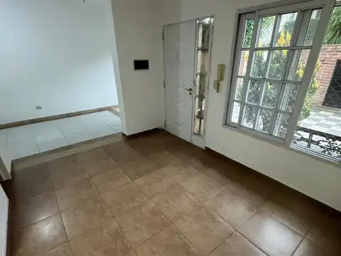 Depto Tipo Casa en Alquiler de 2 dormitorios