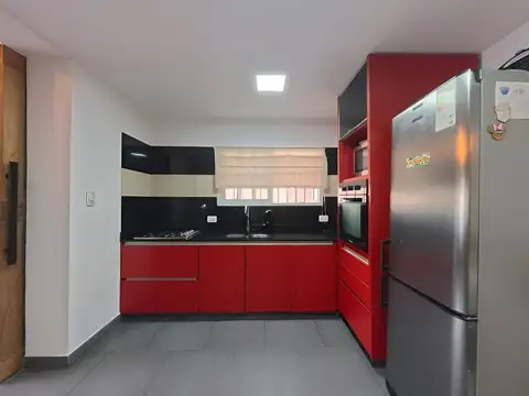 Depto Tipo Casa en Venta con 2 cocheras