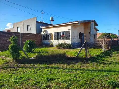 VENTA CASA 3 AMB FELIX U. CAMET A RECICLAR