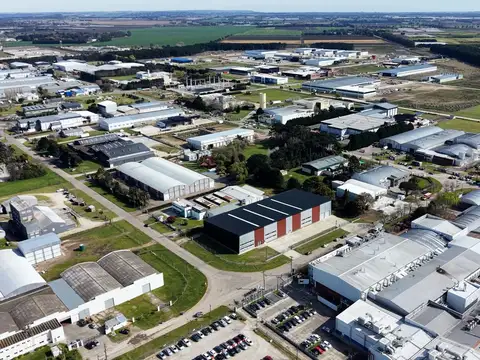 VENTA NAVE PARQUE INDUSTRIAL SAVIO RUTA 88