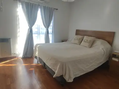 Depto Tipo Casa en Venta con 1 cocheras