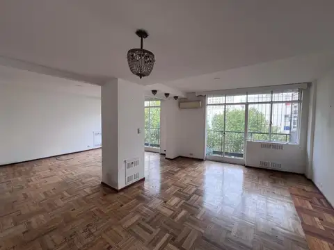 Departamento Piso 4 dorm con depcia