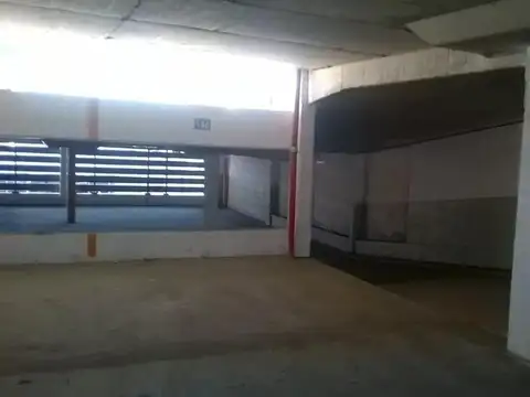 Avenida Hipólito Yrigoyen e/ Olavarría y 25 de Mayo