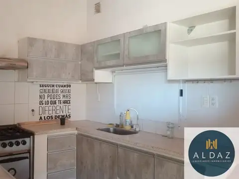 Casa en alquiler c/ cochera en Punta Alta