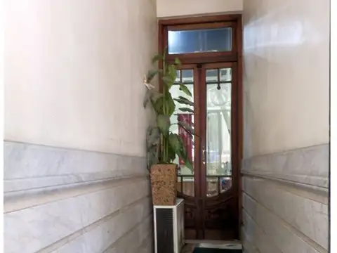 Depto Tipo Casa en Venta en Almagro, USD 190.000