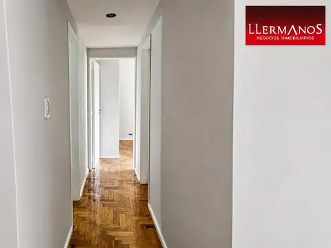 Venta Casa estilo Ph 6 Amb 5 dormitorios,Martinez con Patio