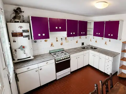 Casa 5 ambientes con 4 baños