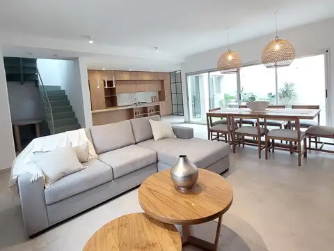 Casa de 3 Dormitorios totalmente reciclada 