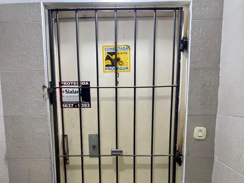 Oficina en Alquiler en Flores Norte, $ 999.999