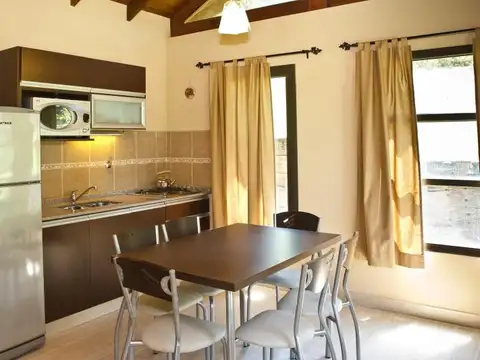Cabañas y lofts en complejo con pileta en Las Gaviotas / Mar de las Pampas