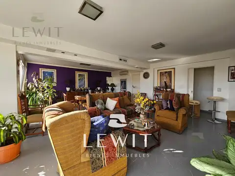 Departamento en Venta con 2 cocheras