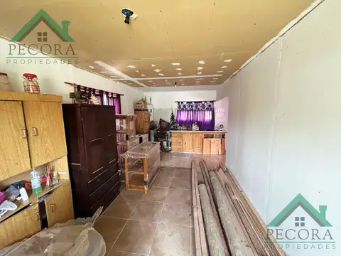Casa 2 ambientes con 1 baño