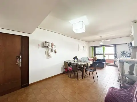 Departamento en Venta, Lourdes, Rosario, 2 dormitorios y 2 baños !